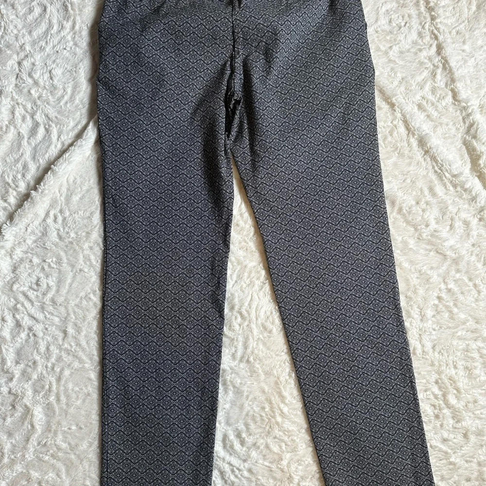 Mario Serrani Italy Black & White Printed Slim Ankle Pants | Size 6 - Picture 2 of 5